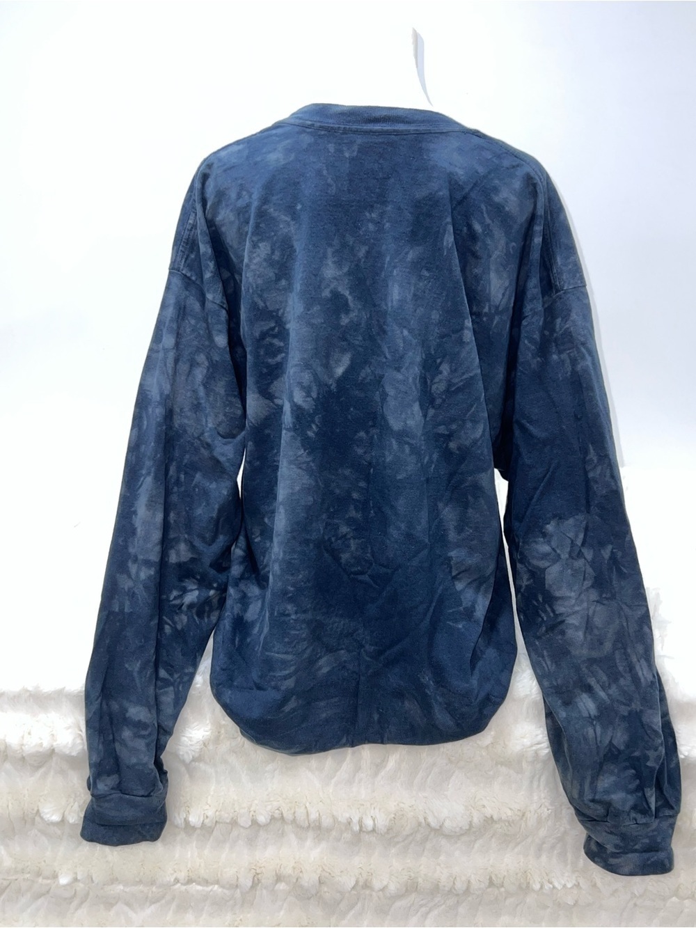 VTG The Mountain Wolf Long Sleeve - Picture 2 of 4